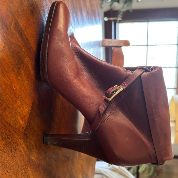 Banana Republic Rich Brown Heeled Boots - Picture 8 of 8